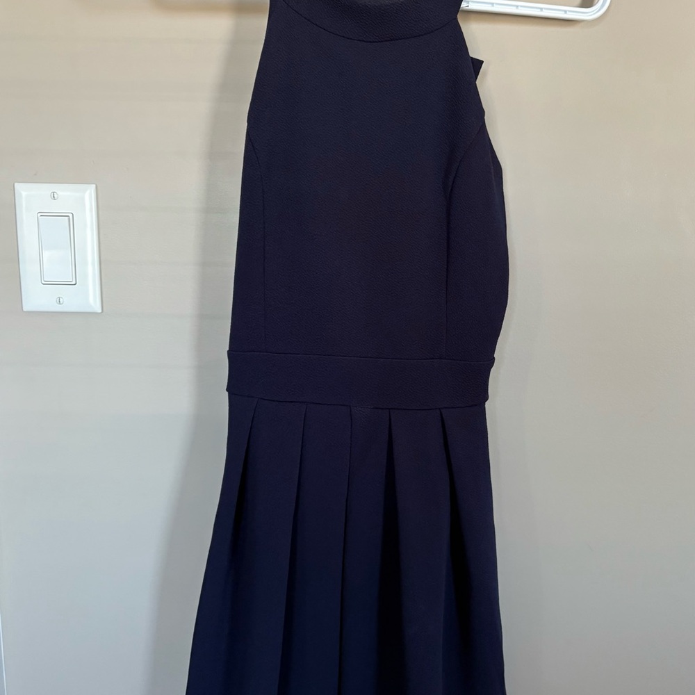 Elegant Sleeveless Dress